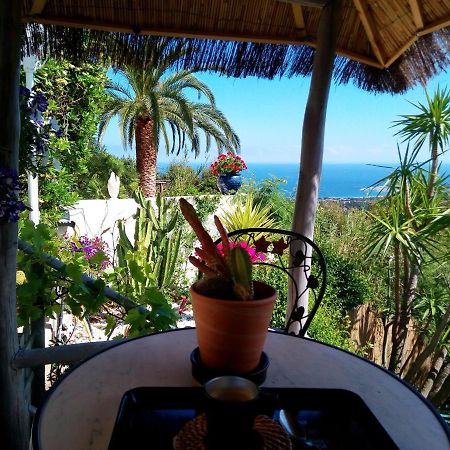 Nouveau ! Chambre D'Hote Insolite Privee " Coeurs De Pirates A Bali En Provence" Spa Sauna Massages Dans Cadre Exotique D'Amenagements Exterieurs D'Exception Ete Comme Hiver Bienvenue !!! Cavalaire-sur-Mer Exterior photo