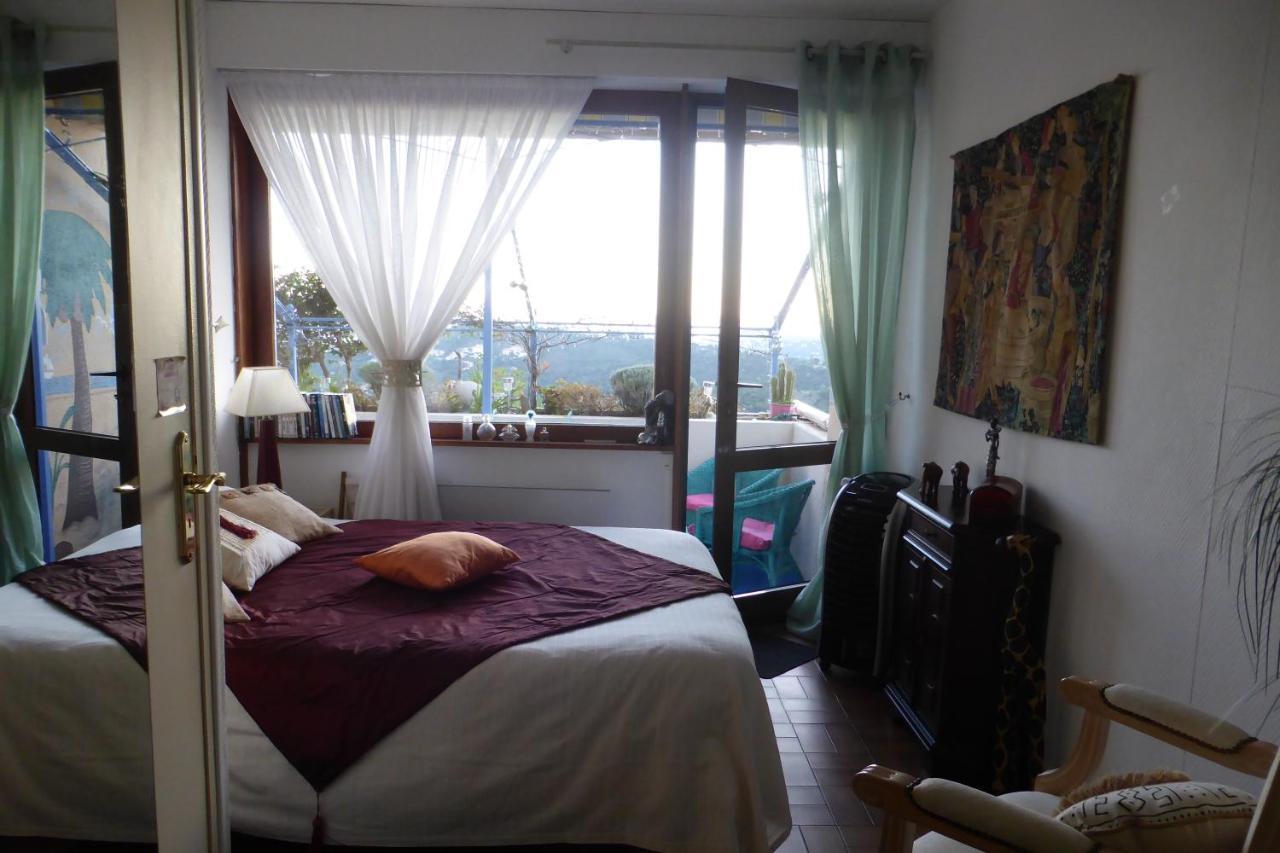 Nouveau ! Chambre D'Hote Insolite Privee " Coeurs De Pirates A Bali En Provence" Spa Sauna Massages Dans Cadre Exotique D'Amenagements Exterieurs D'Exception Ete Comme Hiver Bienvenue !!! Cavalaire-sur-Mer Exterior photo