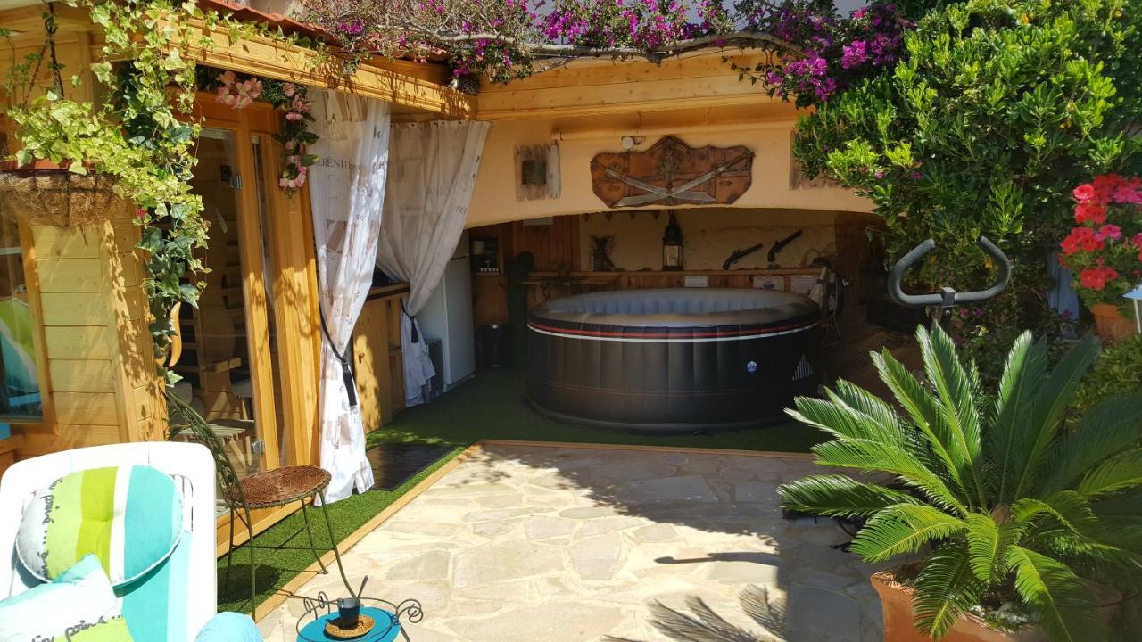 Nouveau ! Chambre D'Hote Insolite Privee " Coeurs De Pirates A Bali En Provence" Spa Sauna Massages Dans Cadre Exotique D'Amenagements Exterieurs D'Exception Ete Comme Hiver Bienvenue !!! Cavalaire-sur-Mer Exterior photo