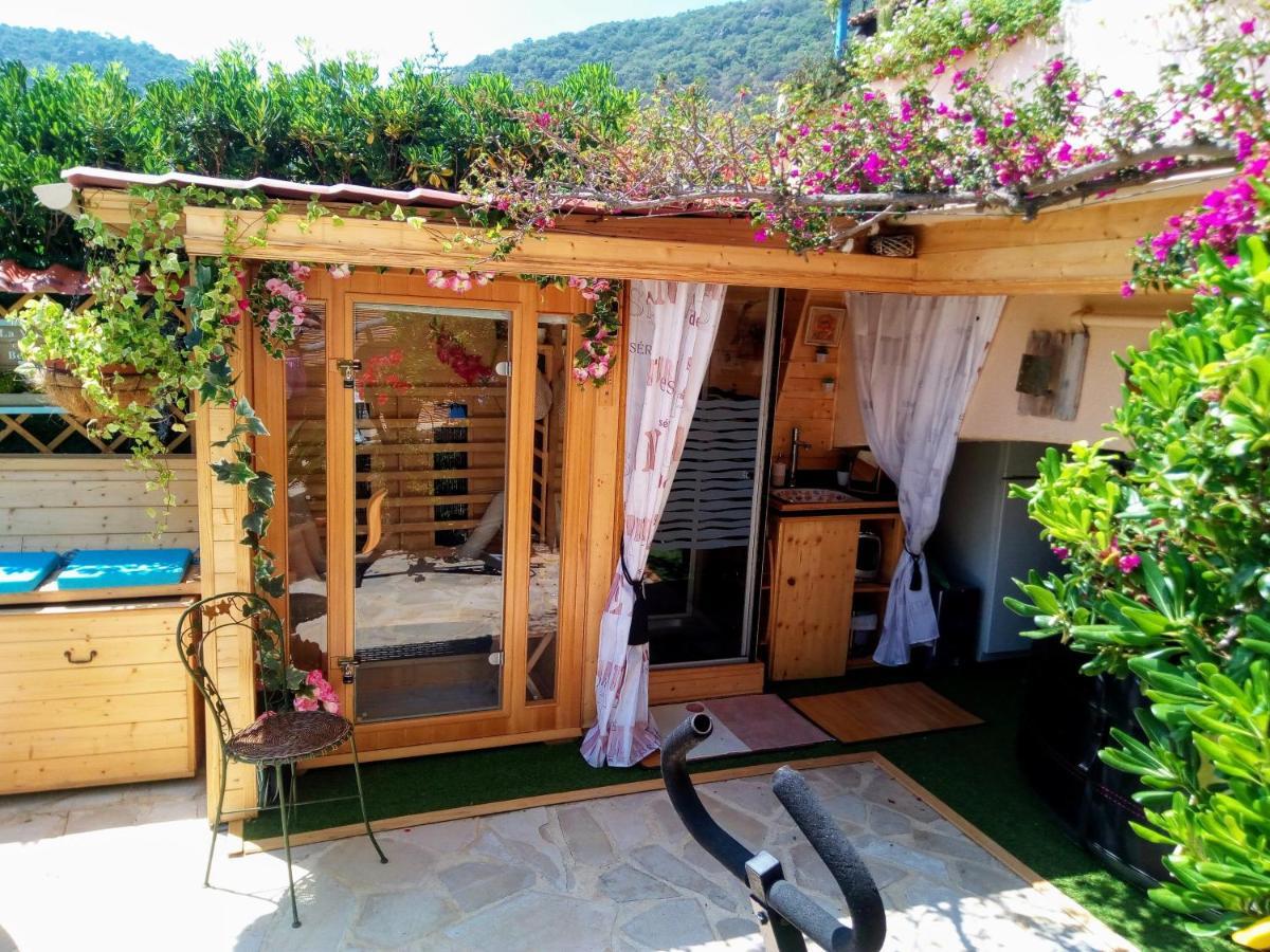 Nouveau ! Chambre D'Hote Insolite Privee " Coeurs De Pirates A Bali En Provence" Spa Sauna Massages Dans Cadre Exotique D'Amenagements Exterieurs D'Exception Ete Comme Hiver Bienvenue !!! Cavalaire-sur-Mer Exterior photo